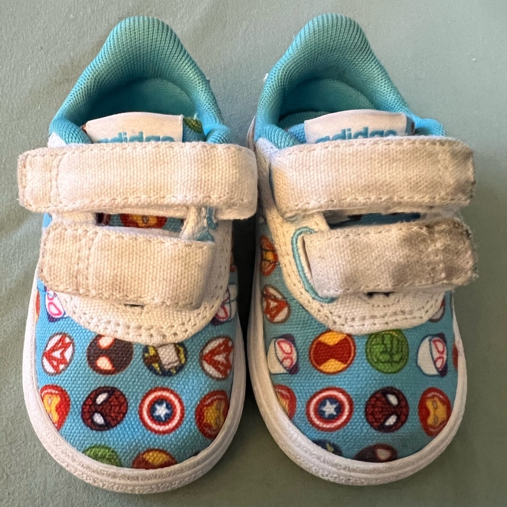 Adidas Marvel edition size 4 toddlers